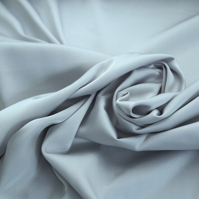 Stretch silk imitation satin in great silver